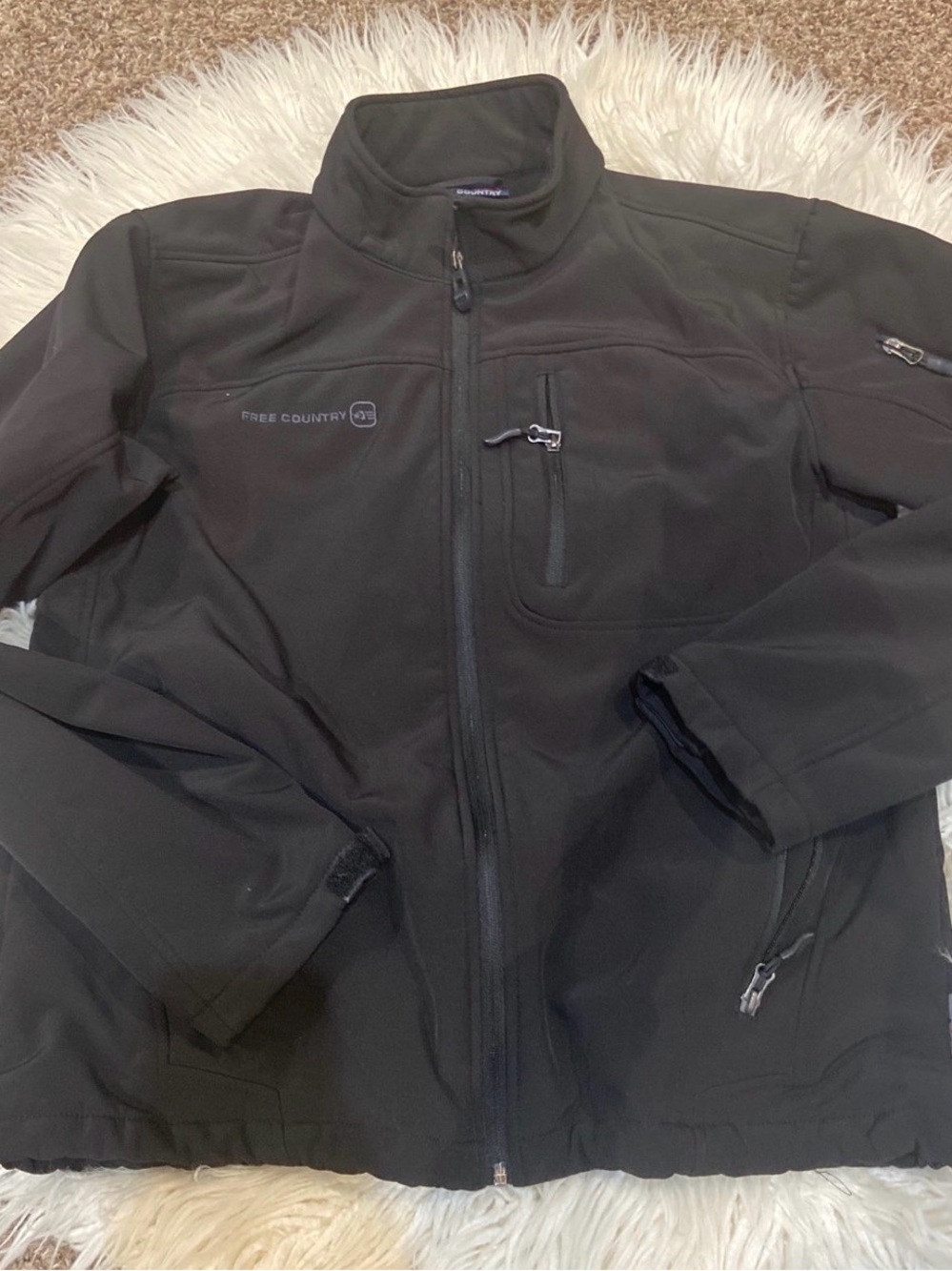 Free Country medium Men's Black Softshell Jacket